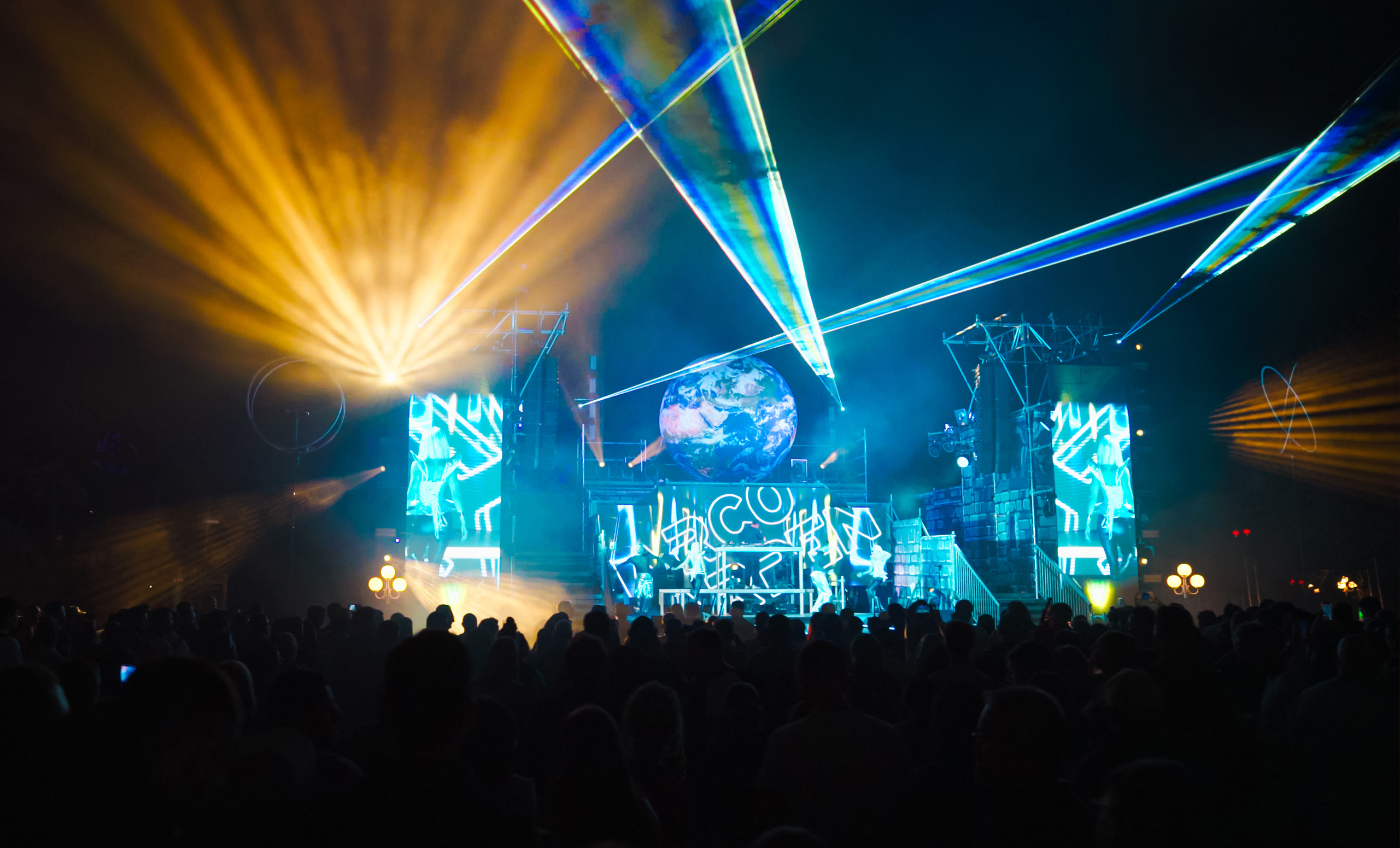 Gardaland Stars Night 2025 – Video aftershow evento serale realizzato da Luca Faccini per la promozione di eventi live e intrattenimento nei parchi tematici